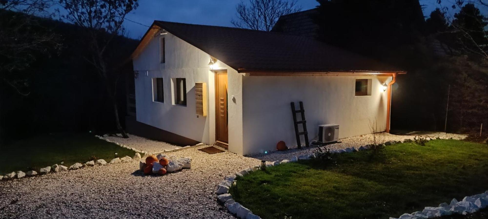 Hilltop In Szentendre, Mountain View, Terrace, Garden Case de vacanță